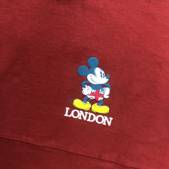 Disney Epcot UK Mickey & Minnie “Hello Mate” London Spirit Jersey LARGE - NEW - Picture 4 of 4